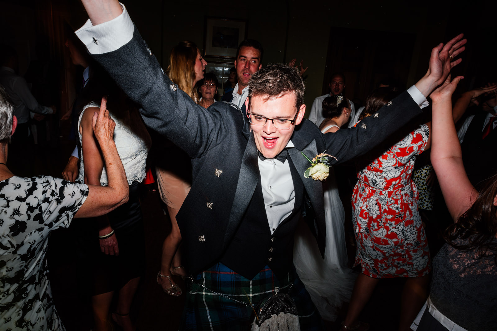 groom dancing