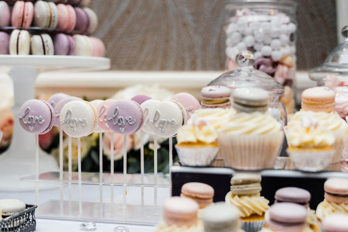 wedding day macaroons and cupcakes