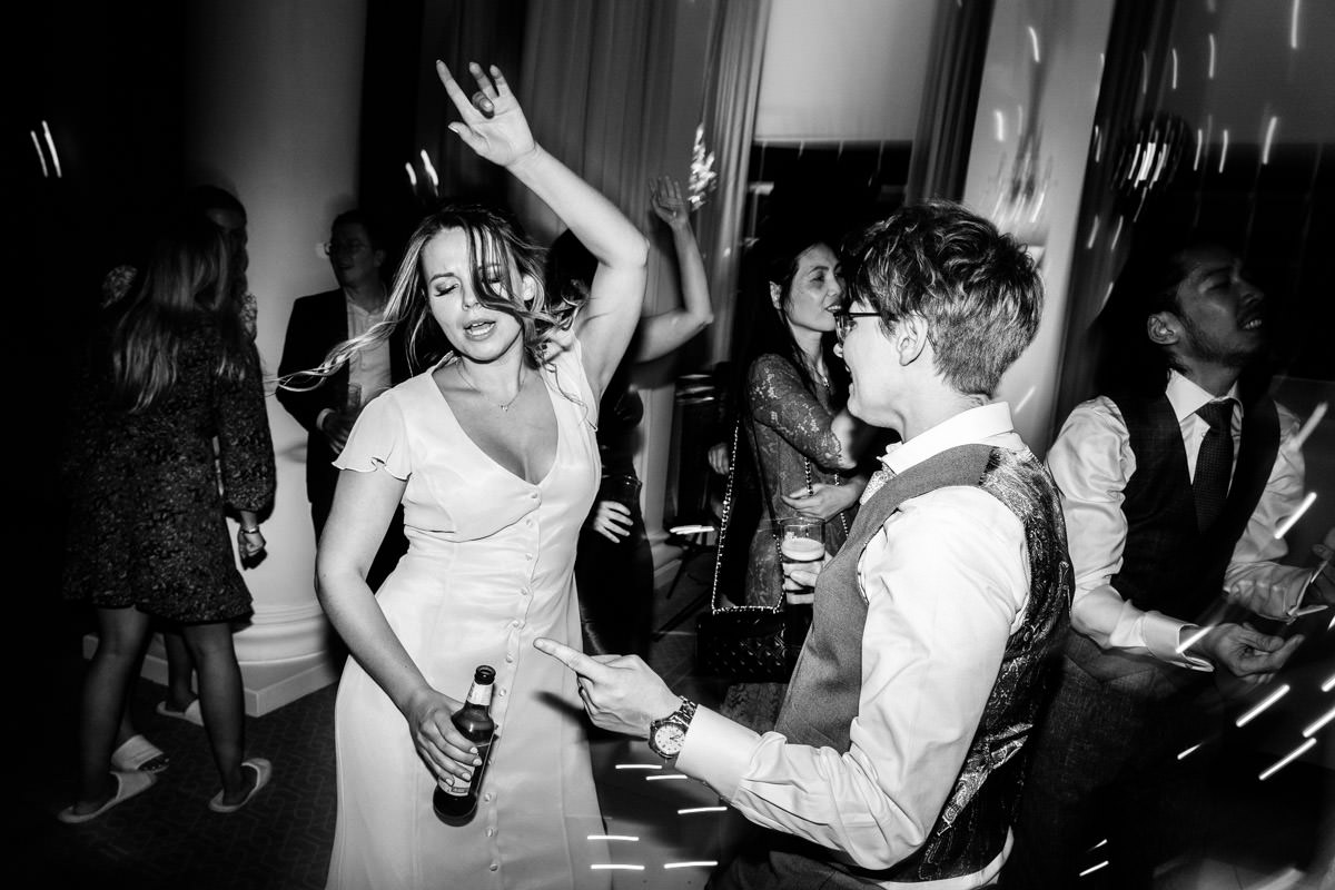 bride and her sister dancing on the dance floor
